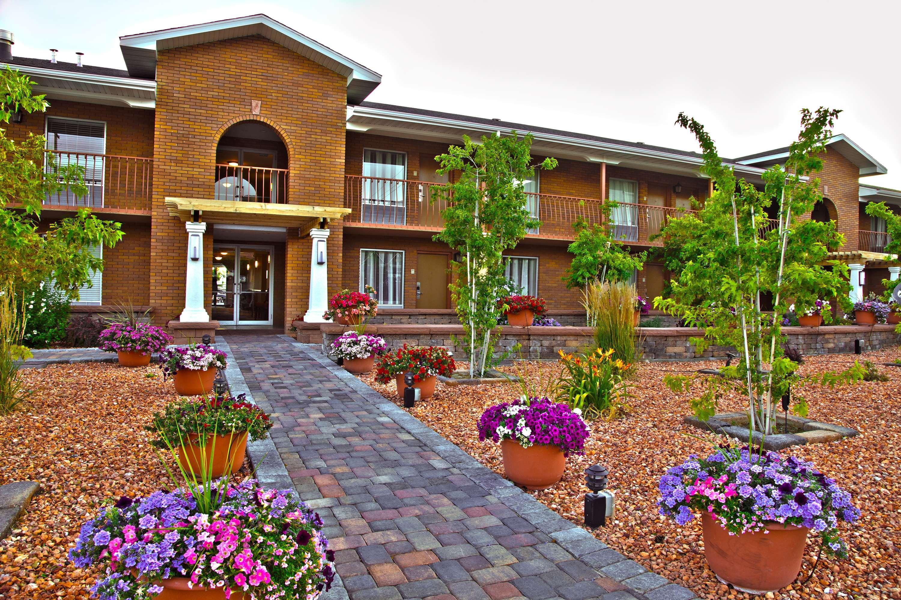 Best Western Plus Сидар-Сити Экстерьер фото