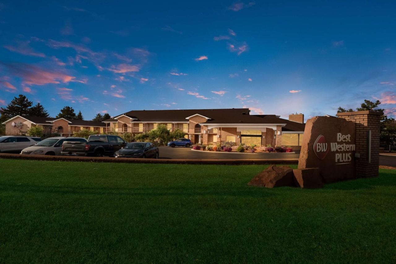 Best Western Plus Сидар-Сити Экстерьер фото